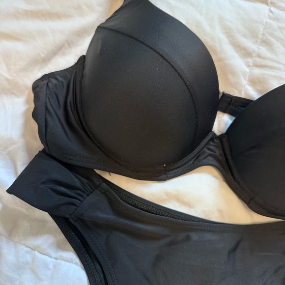 Black Bikini Set - Picture 4 of 5